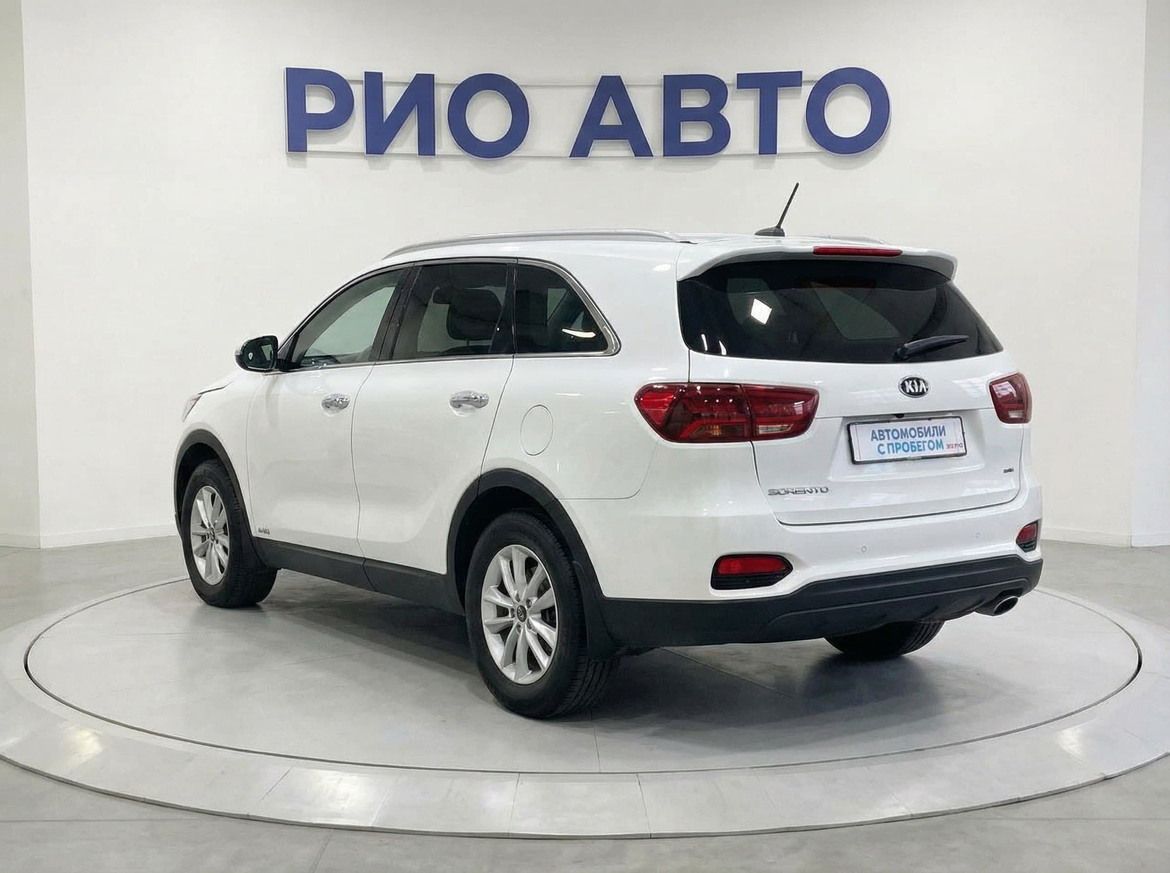 Kia Sorento — фото 4