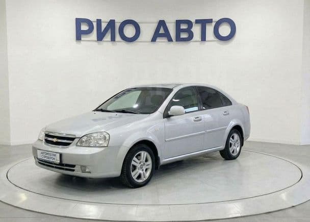 Chevrolet Lacetti — фото 1