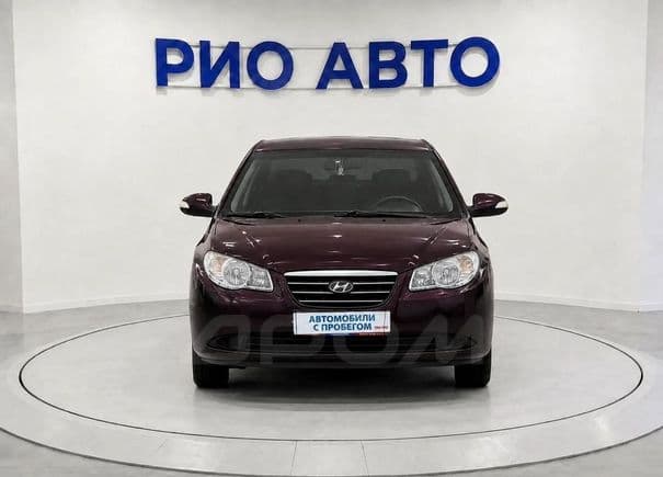 Hyundai Elantra — фото 3