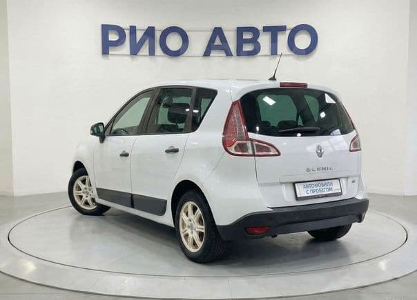 Renault Scenic — фото 4