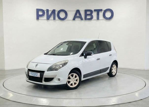 Renault Scenic — фото 1